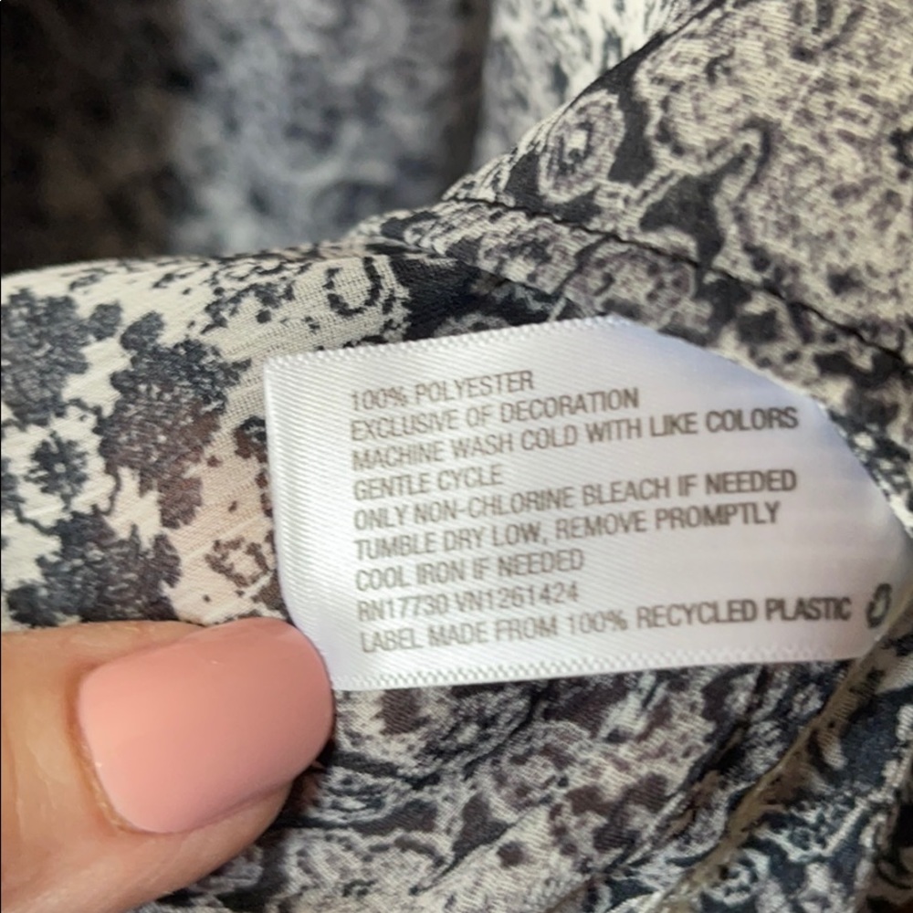 Small Size top by Knox Rose, NWT - Picture 9 of 9